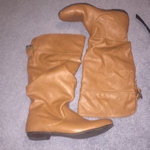 Brown boots size 7